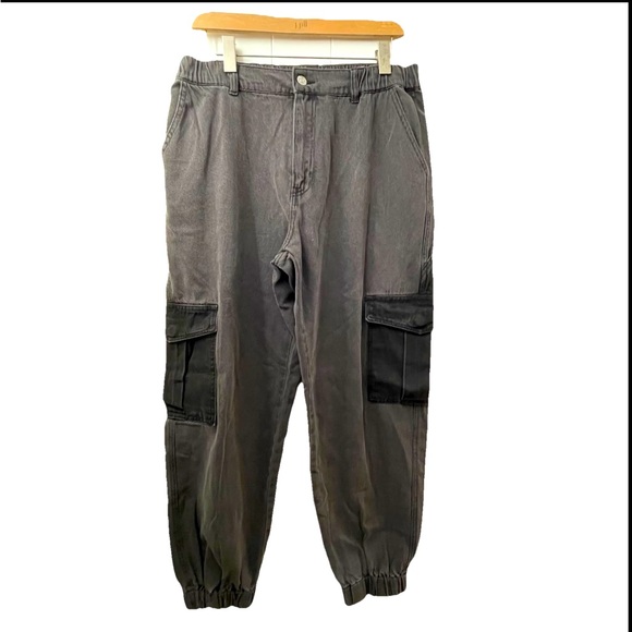 Gray/Black Womens Denim MidRise Cargo Joggers Elastic Waist Stretch Ankle Button - Picture 1 of 11